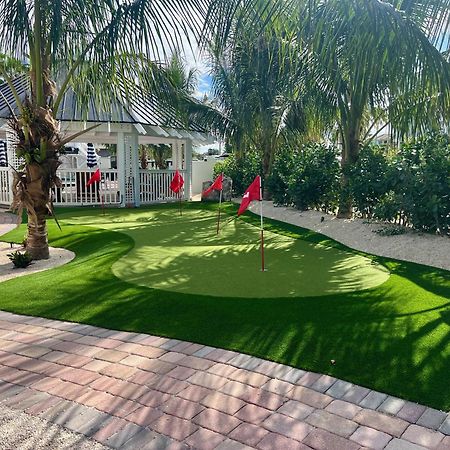 Tropic Isle At Anna Maria Island Inn เบรเดนทันบีช ภายนอก รูปภาพ