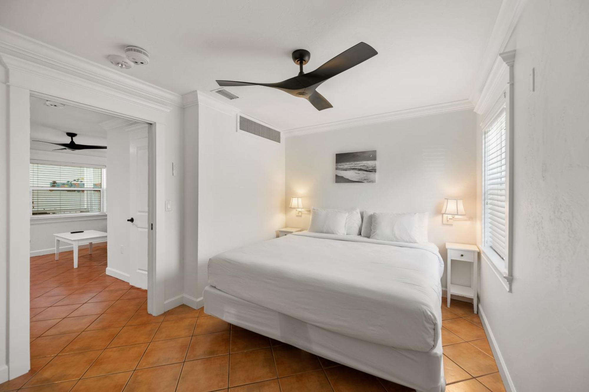 Tropic Isle At Anna Maria Island Inn เบรเดนทันบีช ภายนอก รูปภาพ