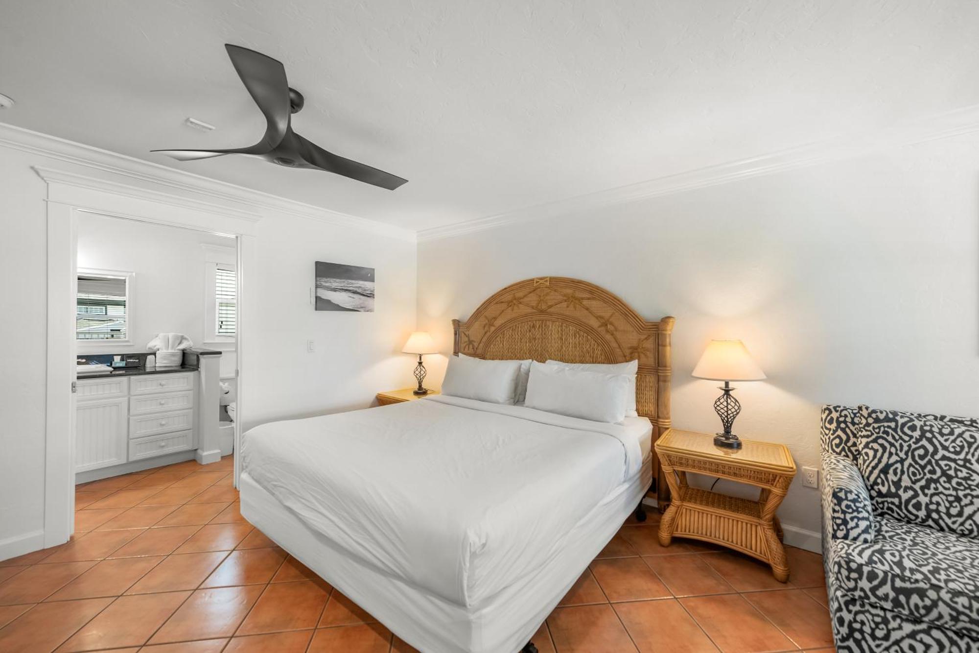 Tropic Isle At Anna Maria Island Inn เบรเดนทันบีช ภายนอก รูปภาพ