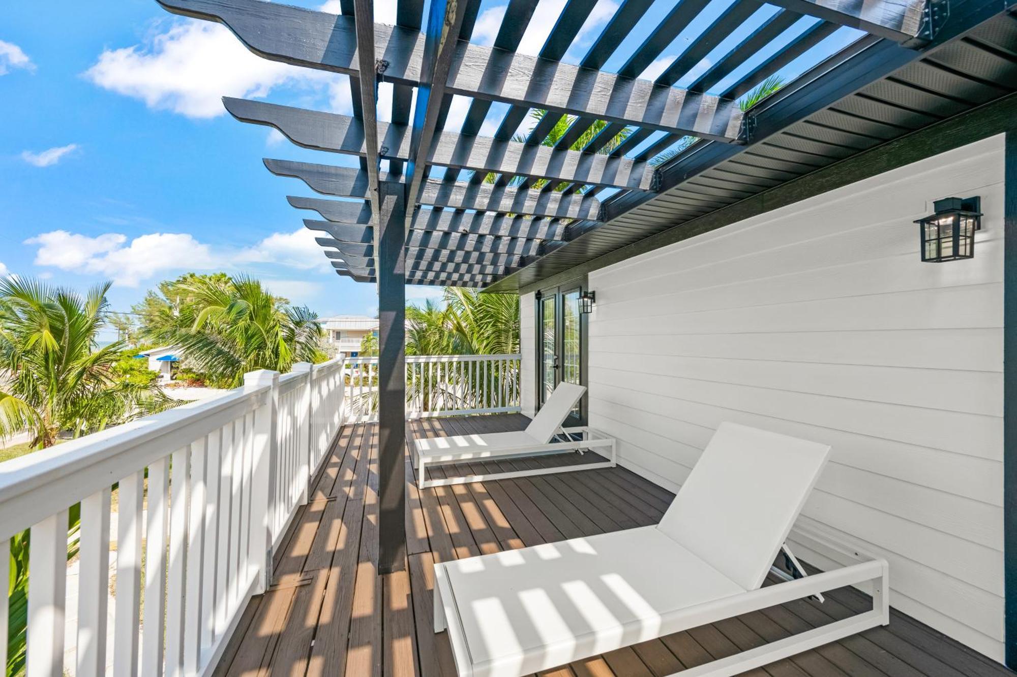 Tropic Isle At Anna Maria Island Inn เบรเดนทันบีช ภายนอก รูปภาพ